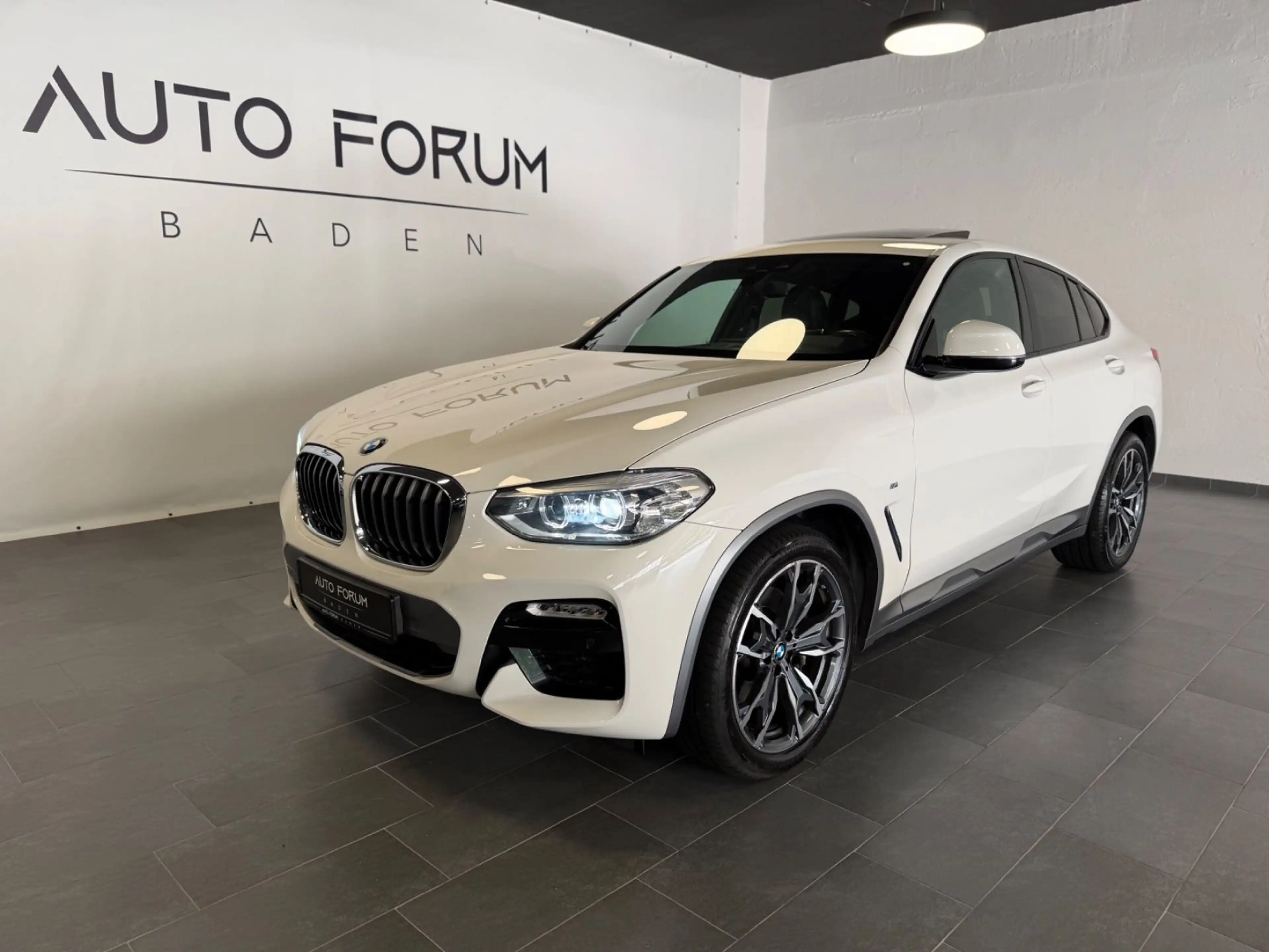 BMW X4 xDrive 25d M Sport*Pano*SHZ*AHK*Virtual* — photo 3