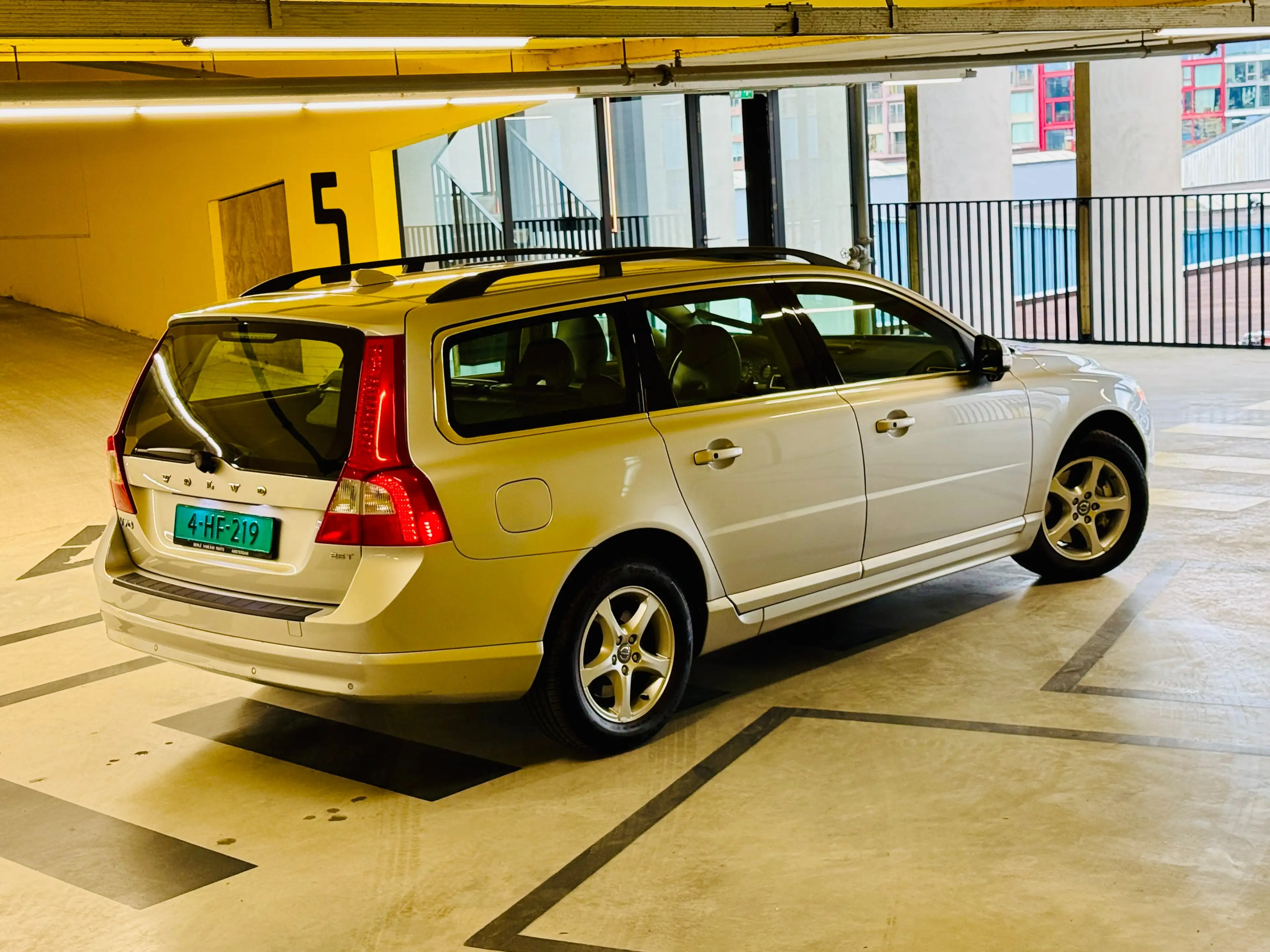 Volvo V70 2.5T | Summum | Automaat | Leder | Aut. Airco — photo 5
