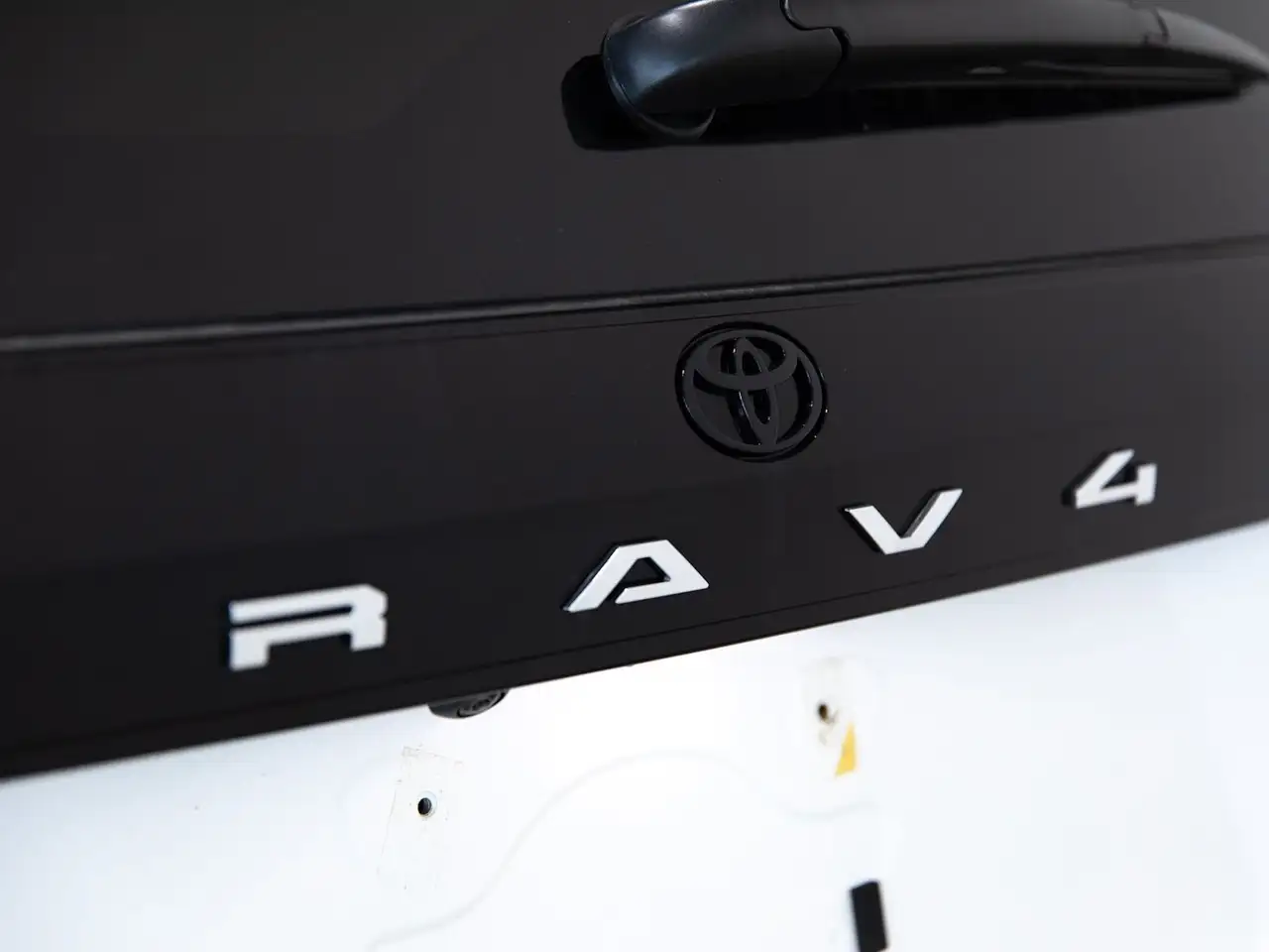 Toyota RAV 4 снимка Toyota RAV 4