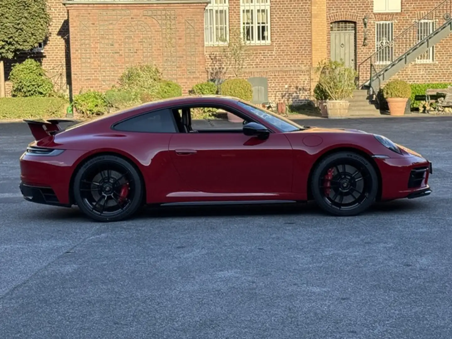 Porsche 992 911 Carrera 4 GTS AEROKIT*LIFT*PDCC*H-LENKUNG*CARB Rot - 2