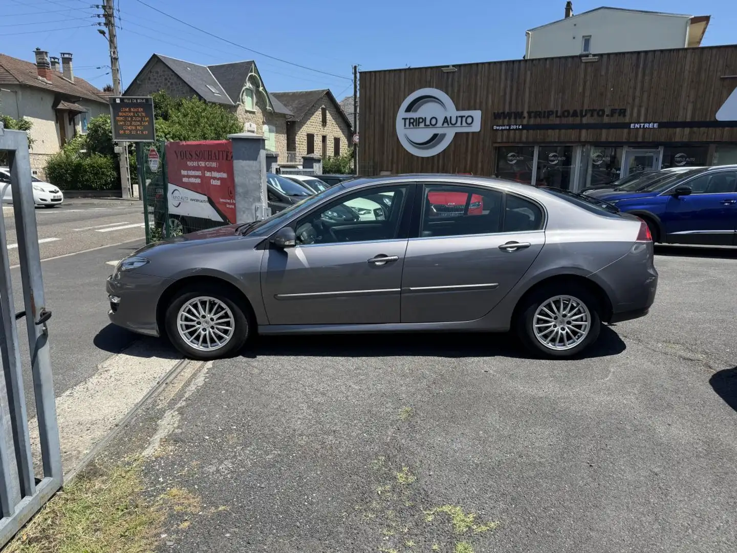 Renault Laguna 1.5 dCi FAP - 110 Champion Expression Gps + Clim + attelage Gris - 2