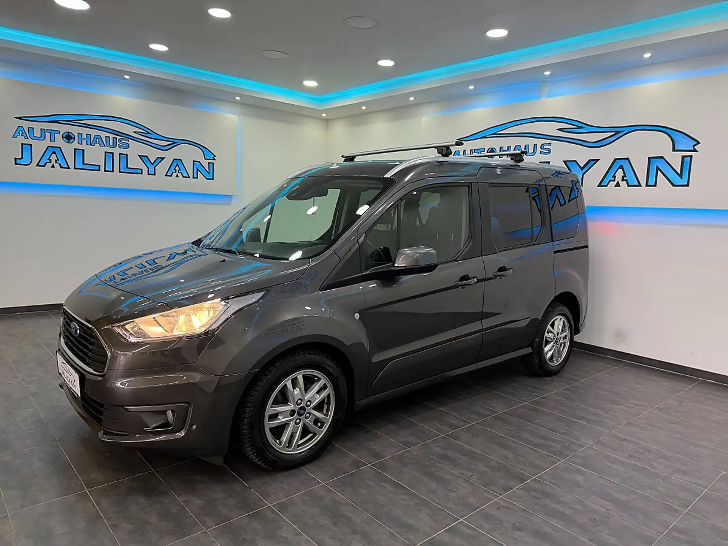 Ford Tourneo Connect Titanium 1,5 TDCi L1,EcoBlue TDCi KAT, PANORAMA... Grau - 2
