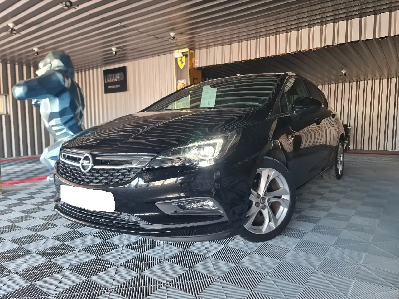 Opel Astra 1.4L Turbo 125 ch Start/Stop Black Editi
