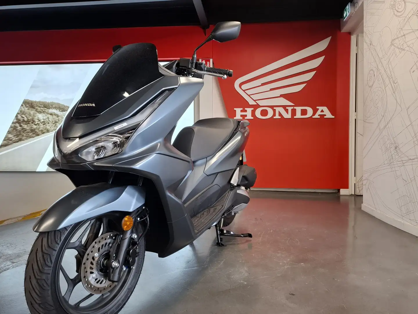 Honda PCX 125 Gris - 1