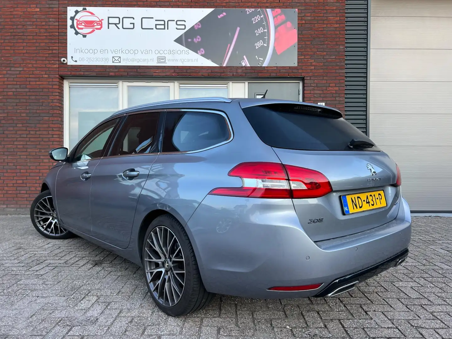 Peugeot 308 SW 1.2 PureTech Blue Lease Premium / Pano / Navi / Gris - 2