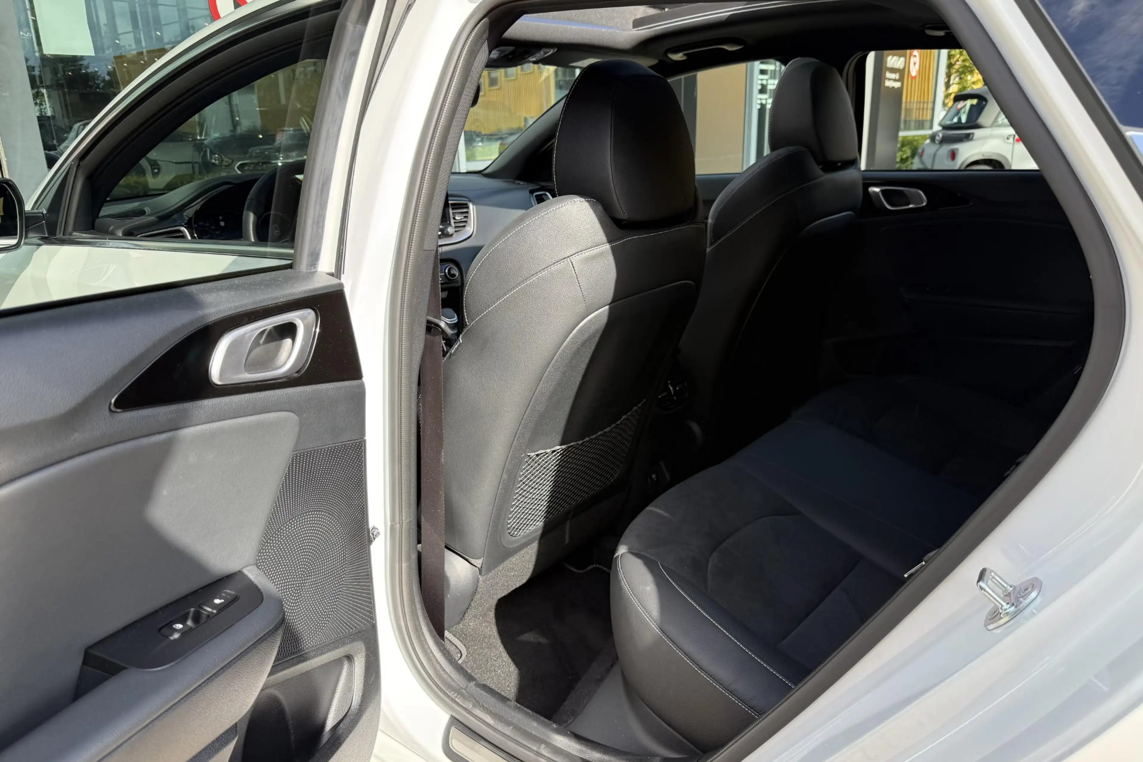 Kia ProCeed / pro_cee'd 1.5 T-GDi GT-PlusLine Half leder/stoffen bekleding — photo 10
