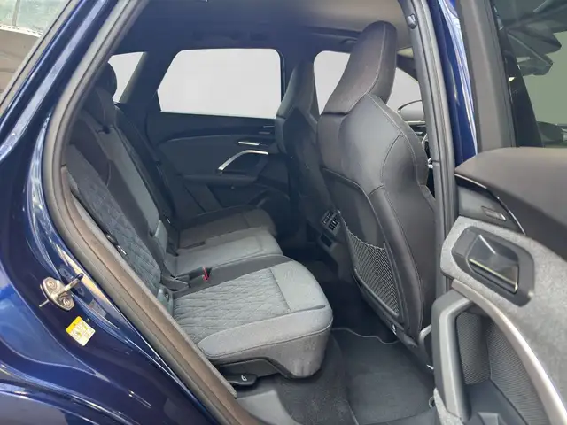 Audi Q5 view 6