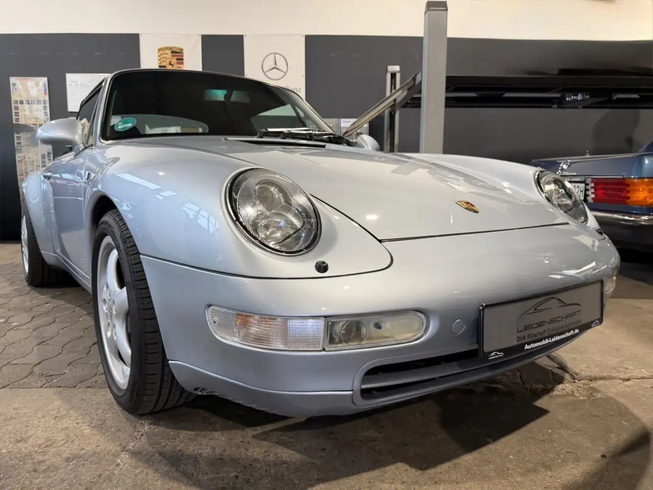 Porsche 993 Carrera Cabriolet, Deutsch, foto 1