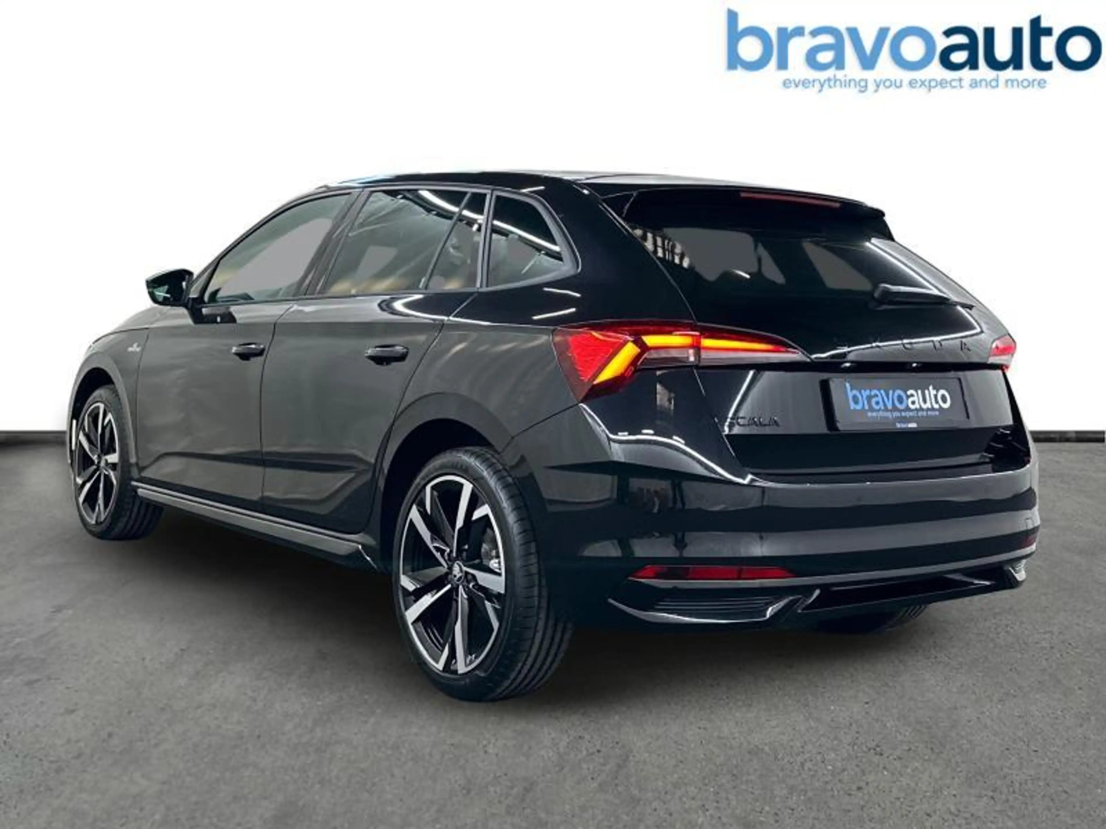 Skoda Scala 1.5 TSI DSG Monte Carlo | pano roof | tow bar — photo 2