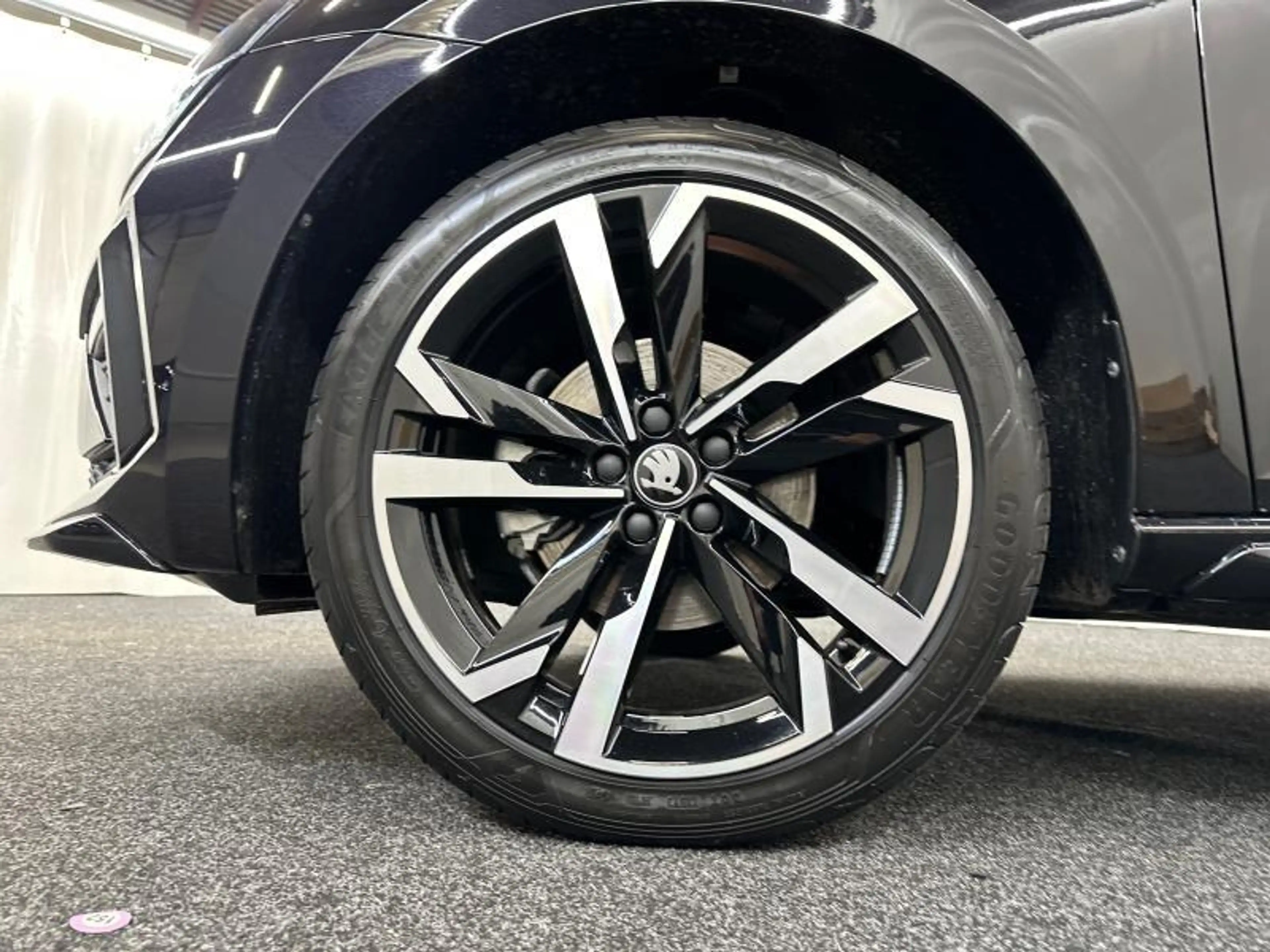 Skoda Scala 1.5 TSI DSG Monte Carlo | pano roof | tow bar — photo 13
