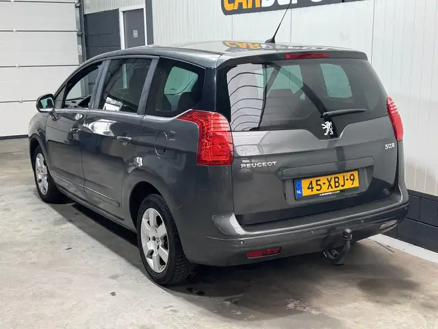 Peugeot 5008 view 7
