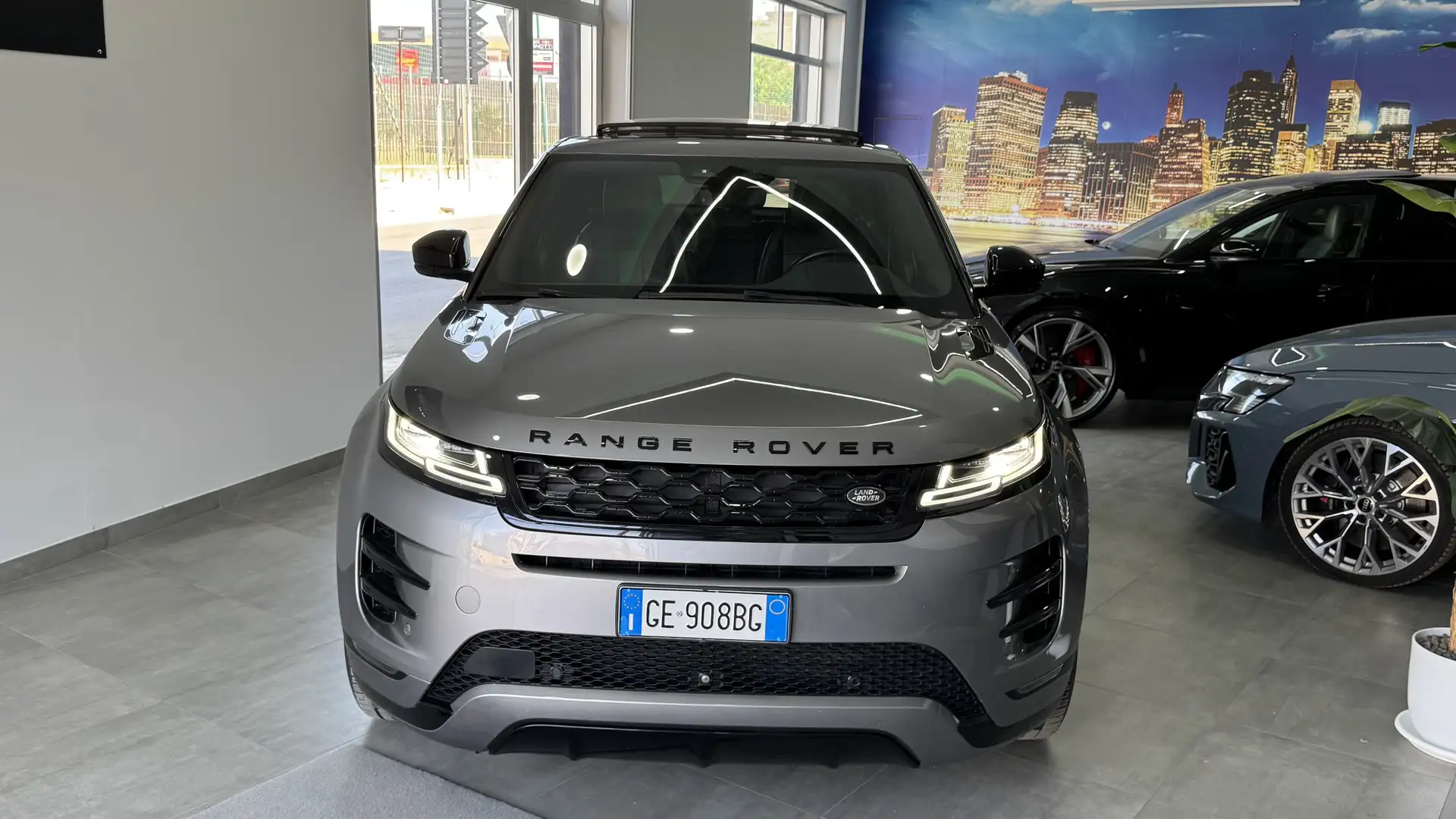 Land Rover Range Rover Evoque 2.0d i4 mhev R-Dynamic HSE awd 204cv auto Gris - 1