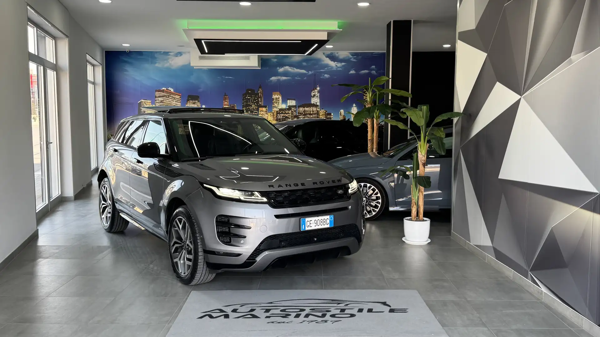 Land Rover Range Rover Evoque 2.0d i4 mhev R-Dynamic HSE awd 204cv auto Grigio - 1