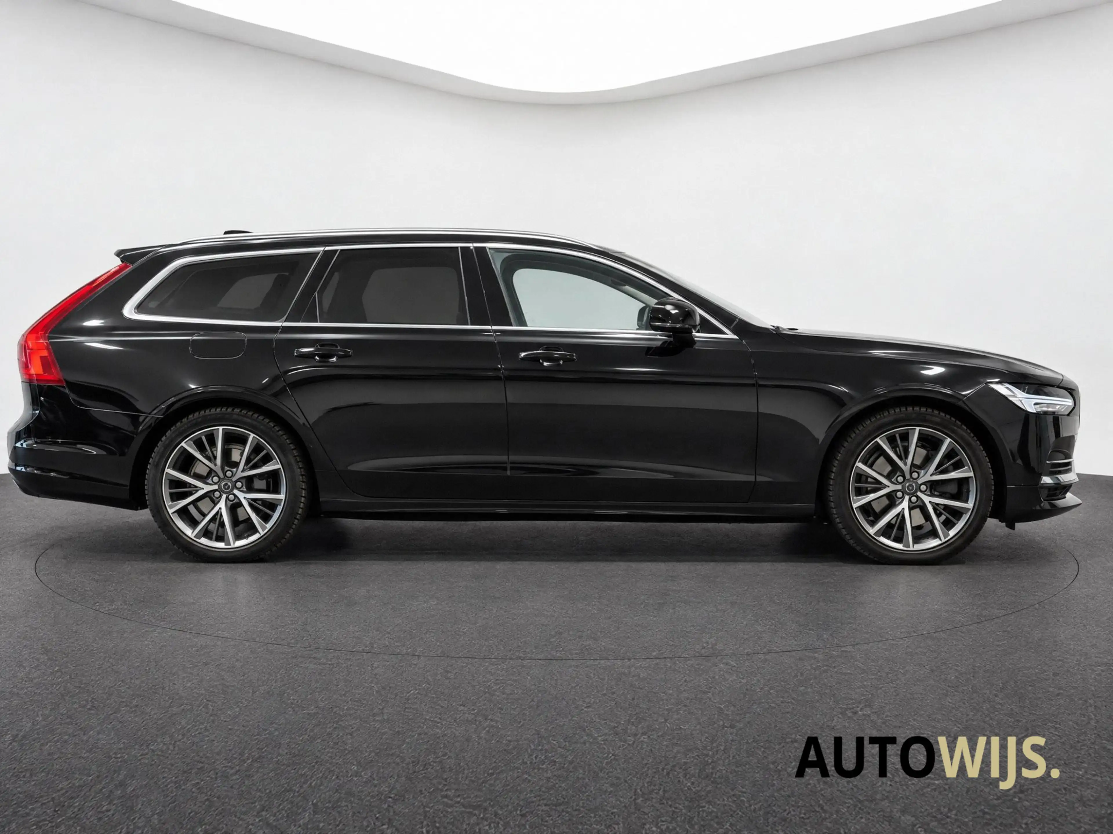 Volvo V90 2.0 T8 AWD Momentum|LED|Stoelverw|CRUISE| — photo 11