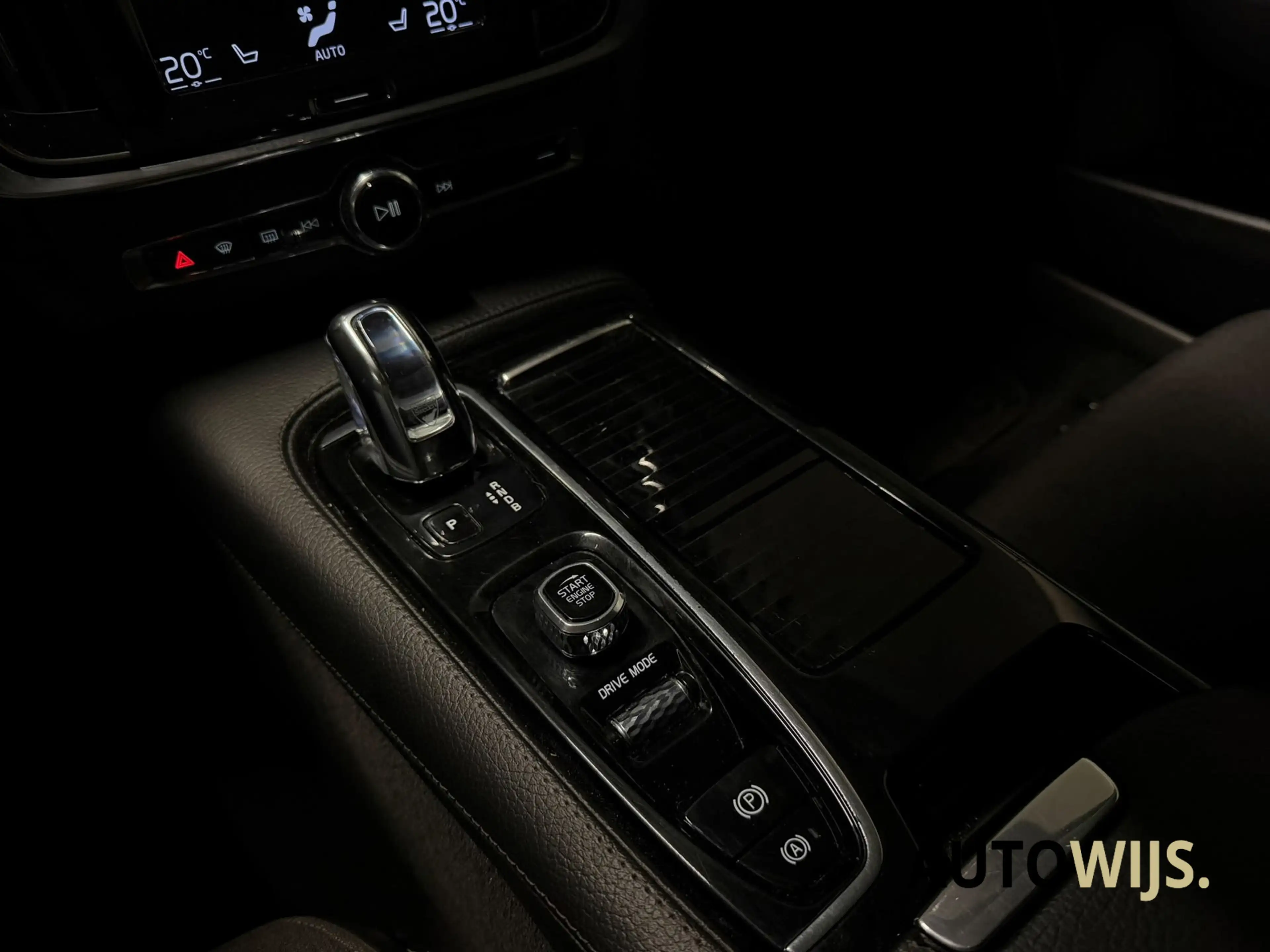Volvo V90 2.0 T8 AWD Momentum|LED|Stoelverw|CRUISE| — photo 18