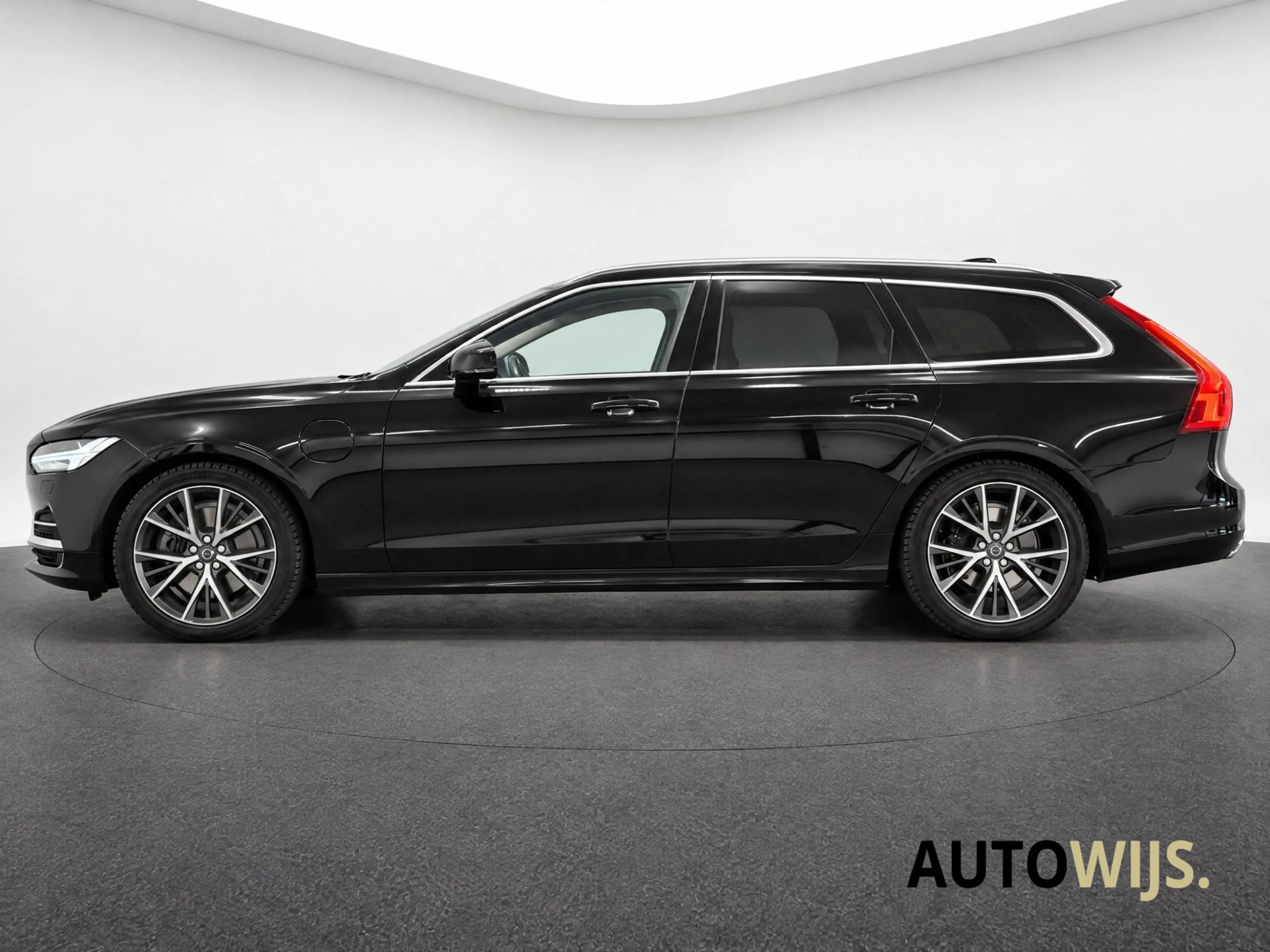 Volvo V90 2.0 T8 AWD Momentum|LED|Stoelverw|CRUISE| — photo 6