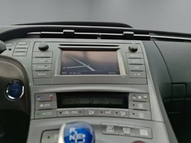 Toyota Prius view 15