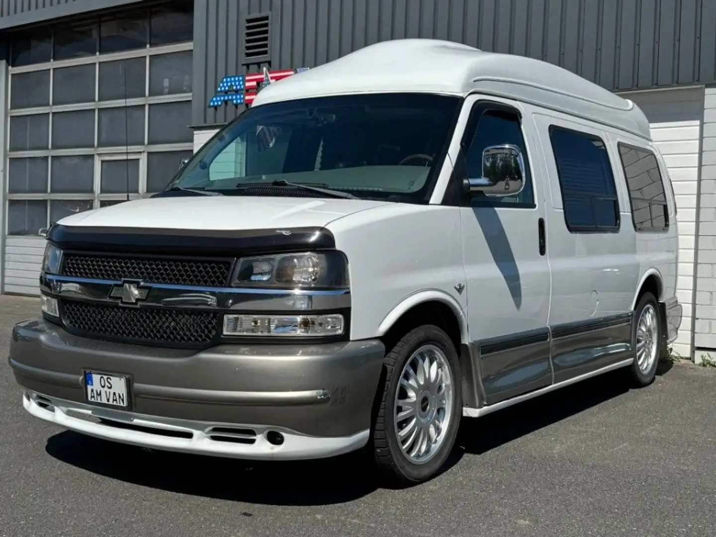 Chevrolet Express Chevy Van Cobra Conversion High Top Weiß - 1