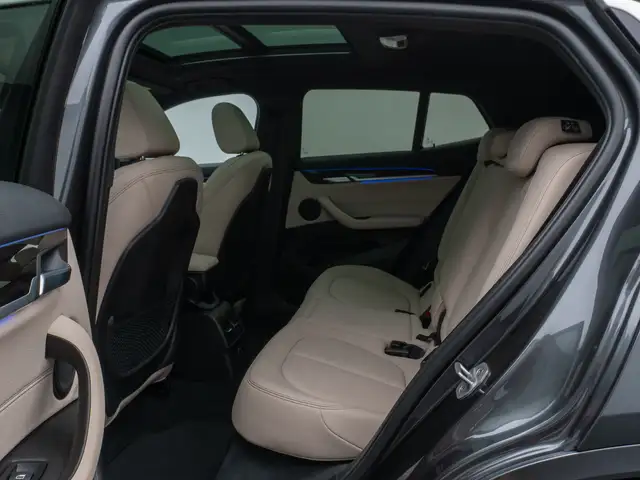 BMW X2 view 25
