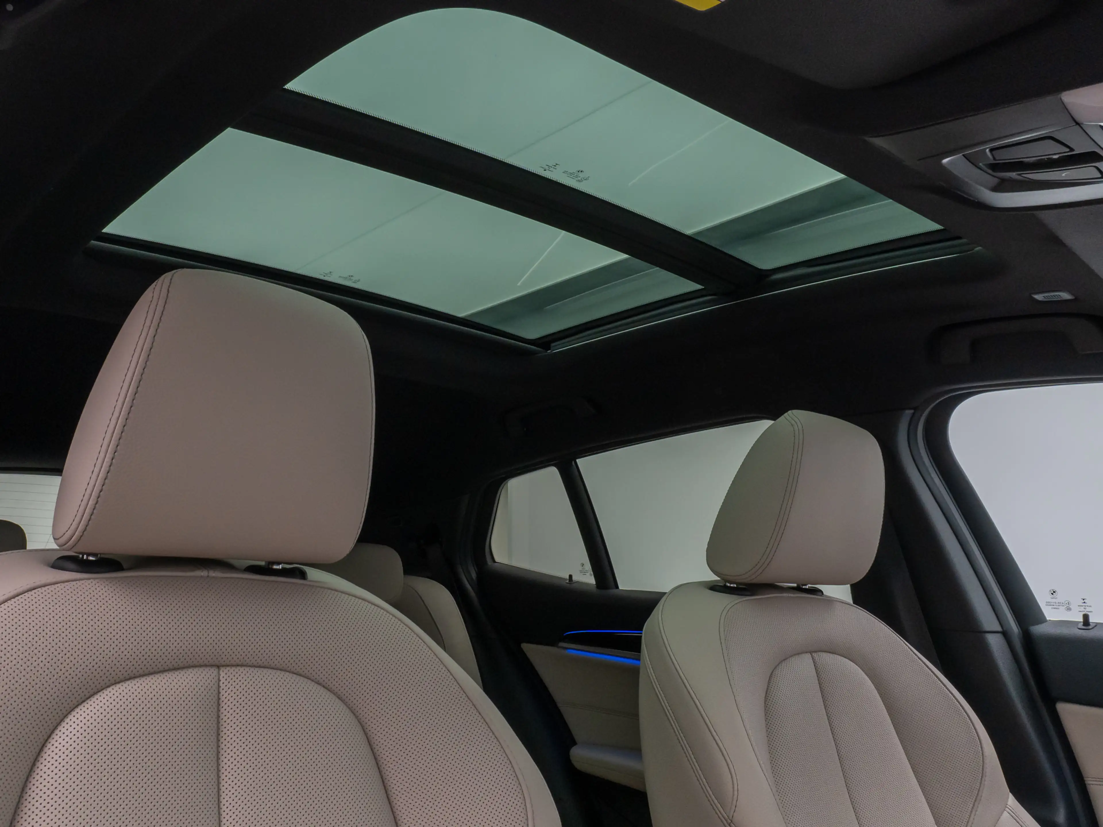 BMW X2 M Sport Panorama Kamera HUD DAB Komfort — photo 30