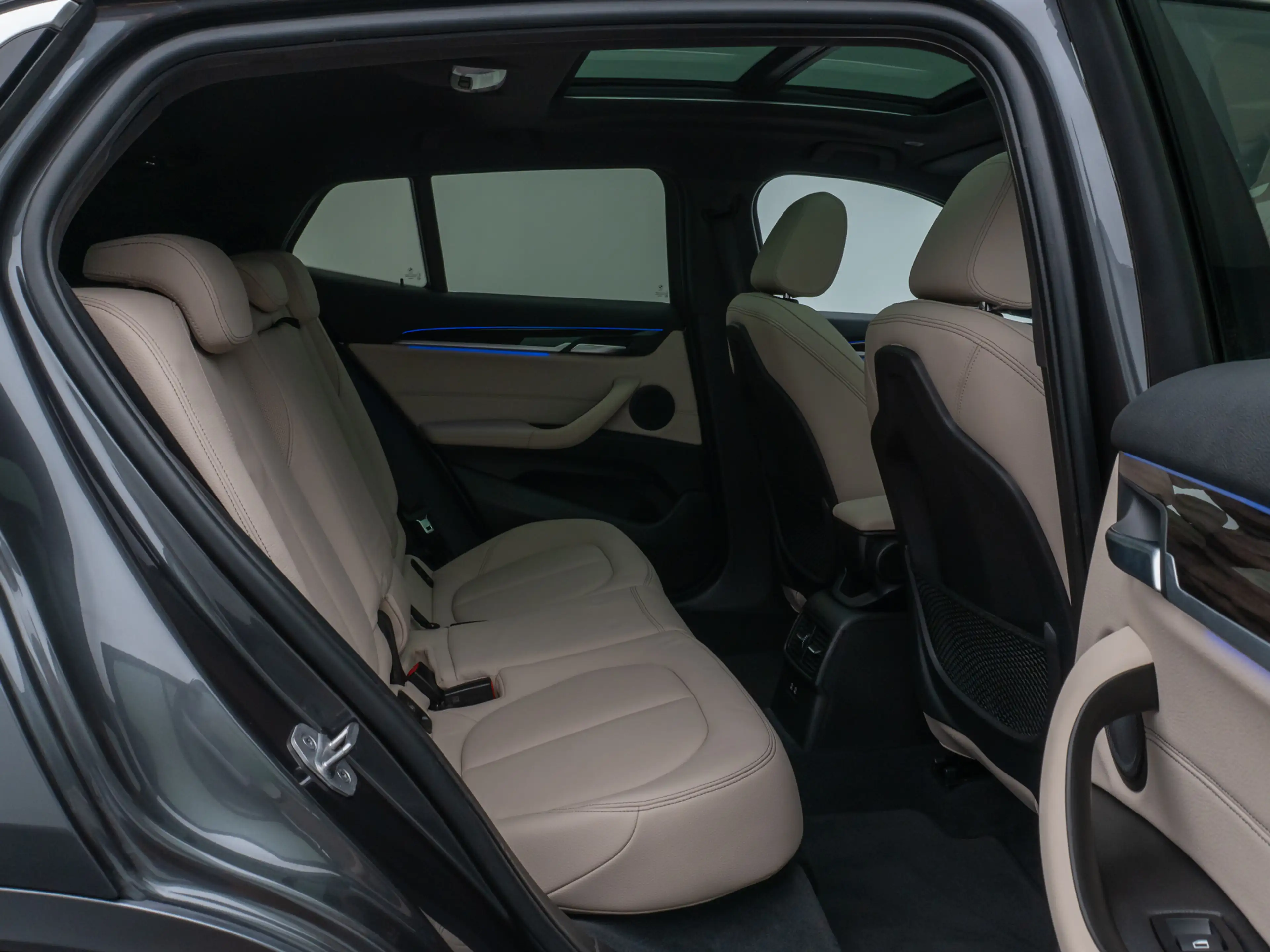 BMW X2 M Sport Panorama Kamera HUD DAB Komfort — photo 26