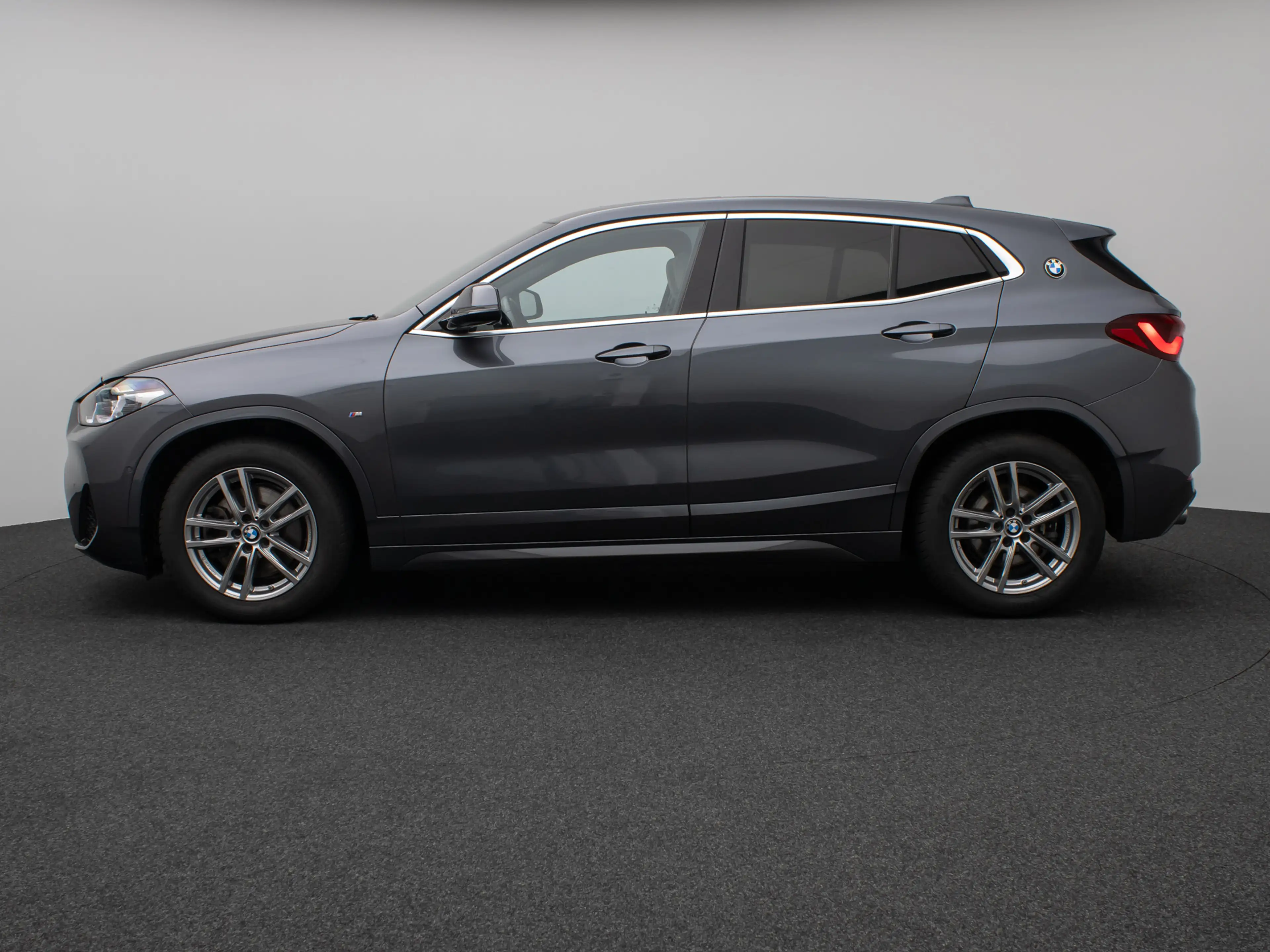 BMW X2 M Sport Panorama Kamera HUD DAB Komfort — photo 11