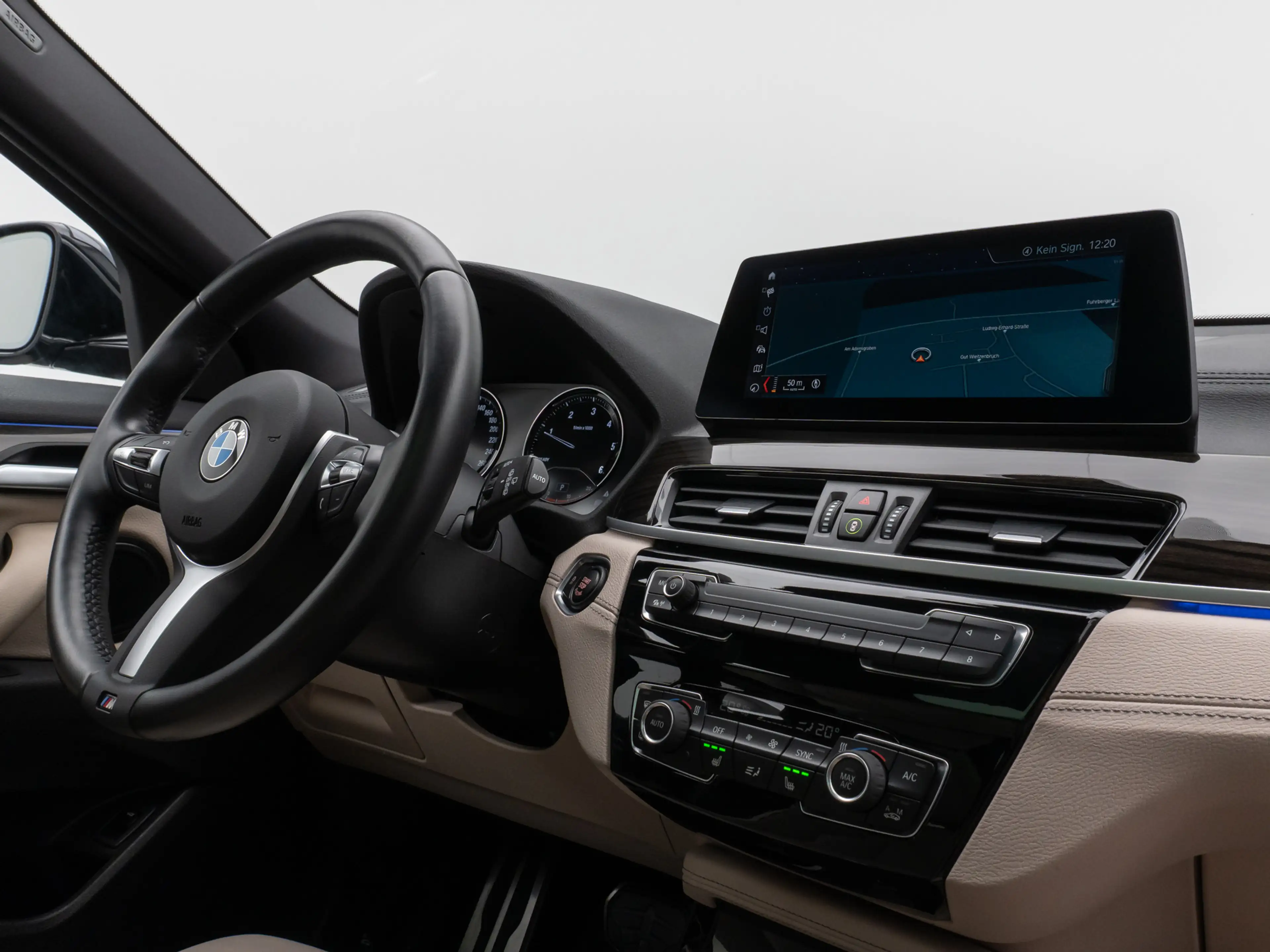 BMW X2 M Sport Panorama Kamera HUD DAB Komfort — photo 37