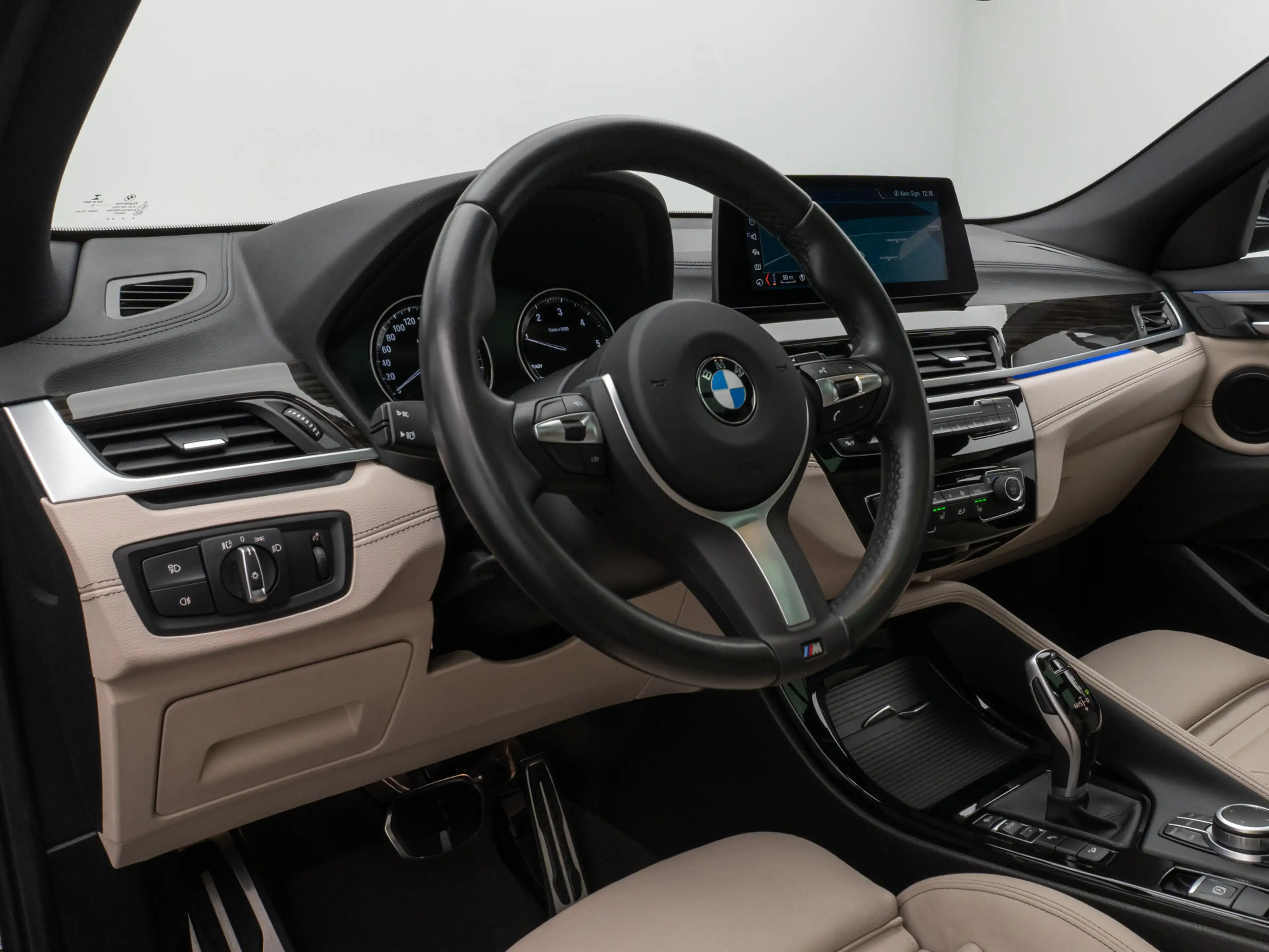 BMW X2 M Sport Panorama Kamera HUD DAB Komfort — photo 20