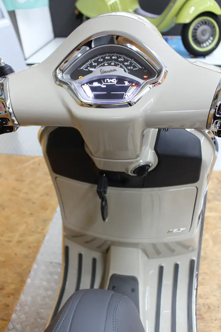 Vespa GTS 125 GTS 125 Euro5+ MY25 =NEU= Beige - 2