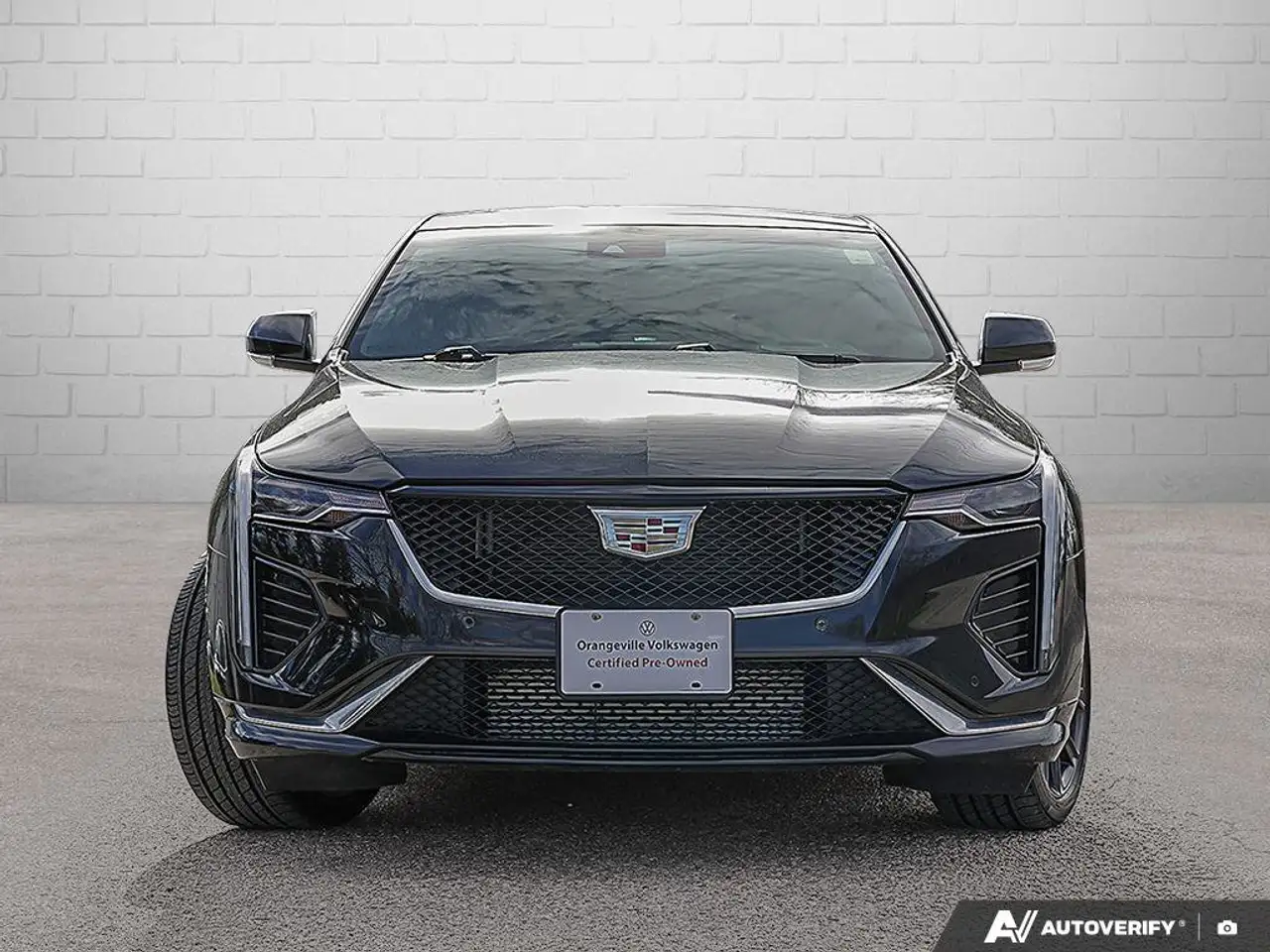 Cadillac CT4 снимка Cadillac CT4