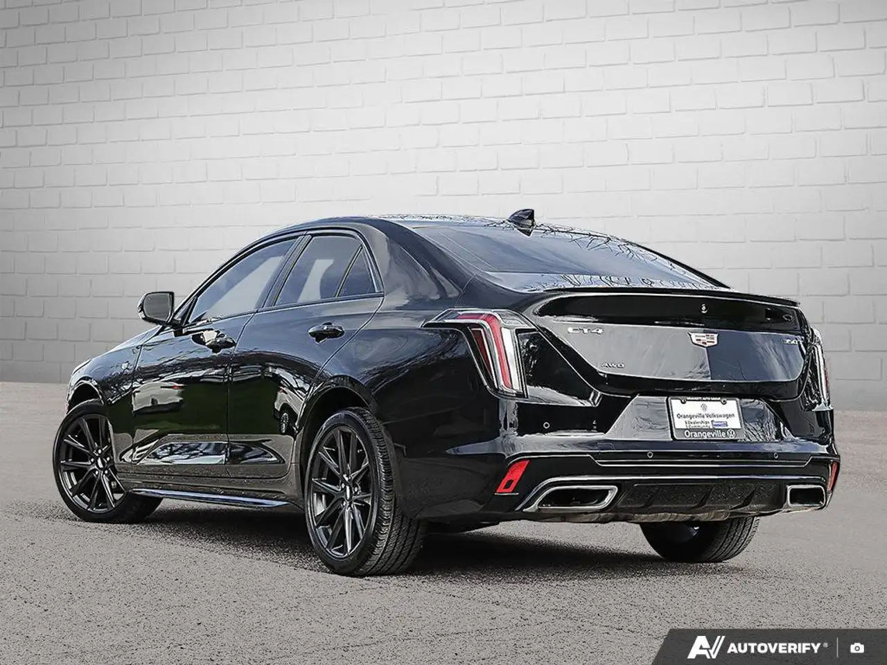 Cadillac CT4 снимка Cadillac CT4