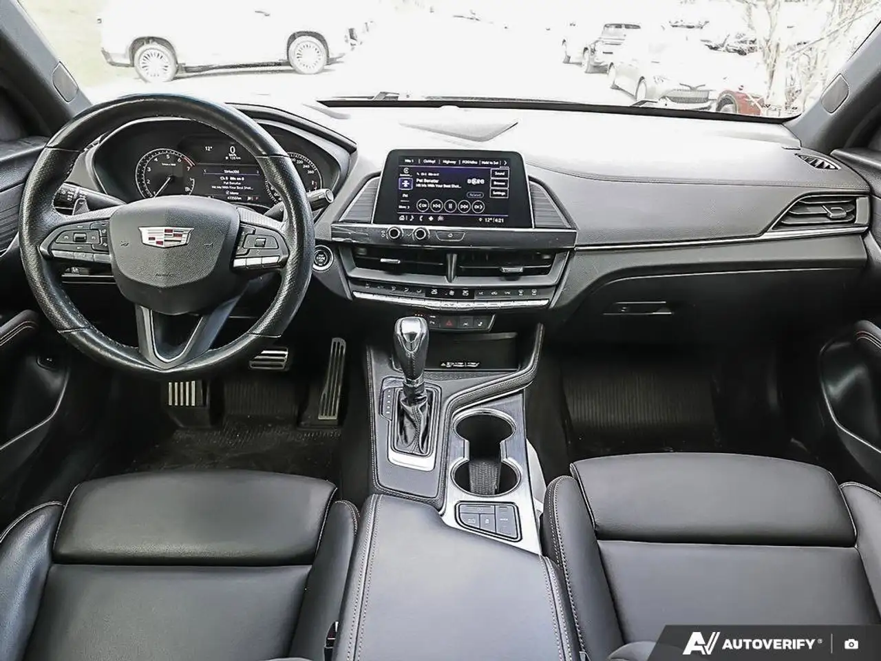Cadillac CT4 снимка Cadillac CT4
