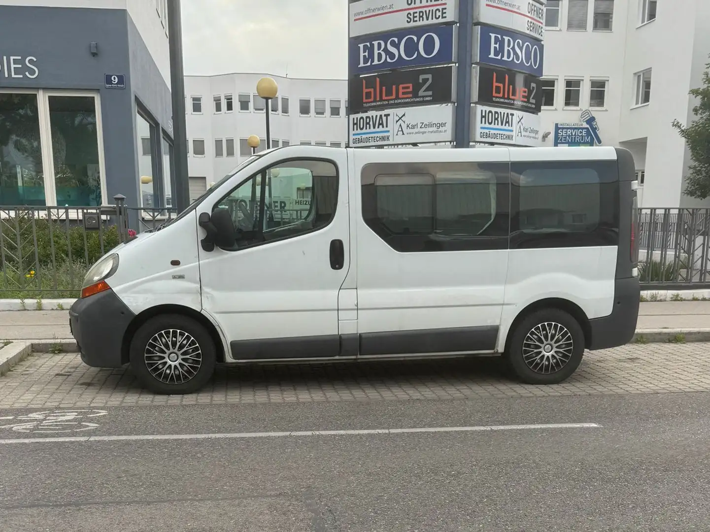 Renault Trafic Trafic pression White - 1