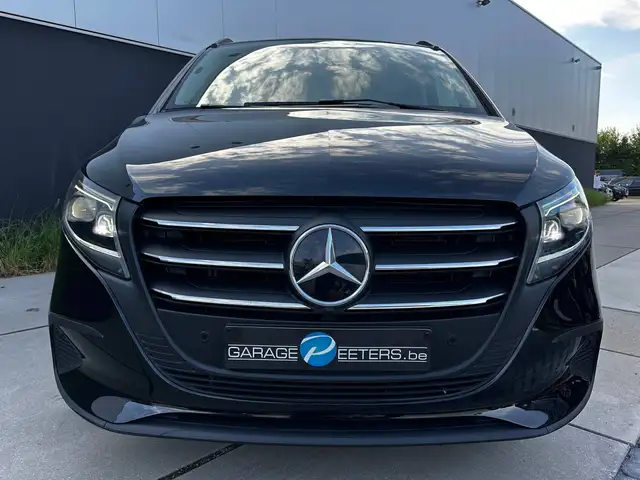 Mercedes-Benz Vito view 5