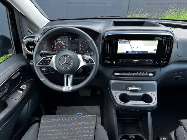 Mercedes-Benz Vito view 17
