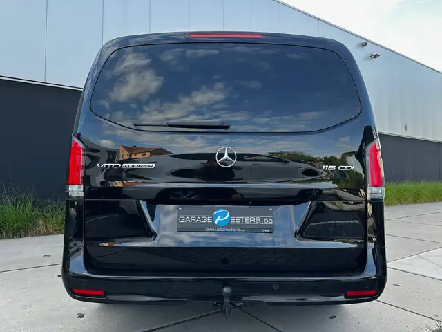 Mercedes-Benz Vito view 4