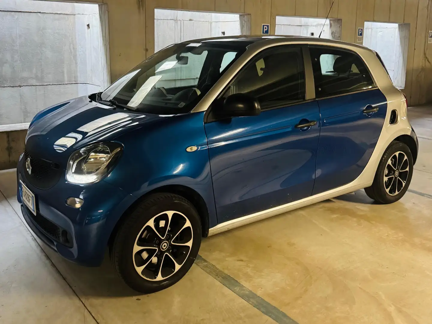 smart forFour Forfour 1.0 Black Passion 61cv Blu/Azzurro - 1