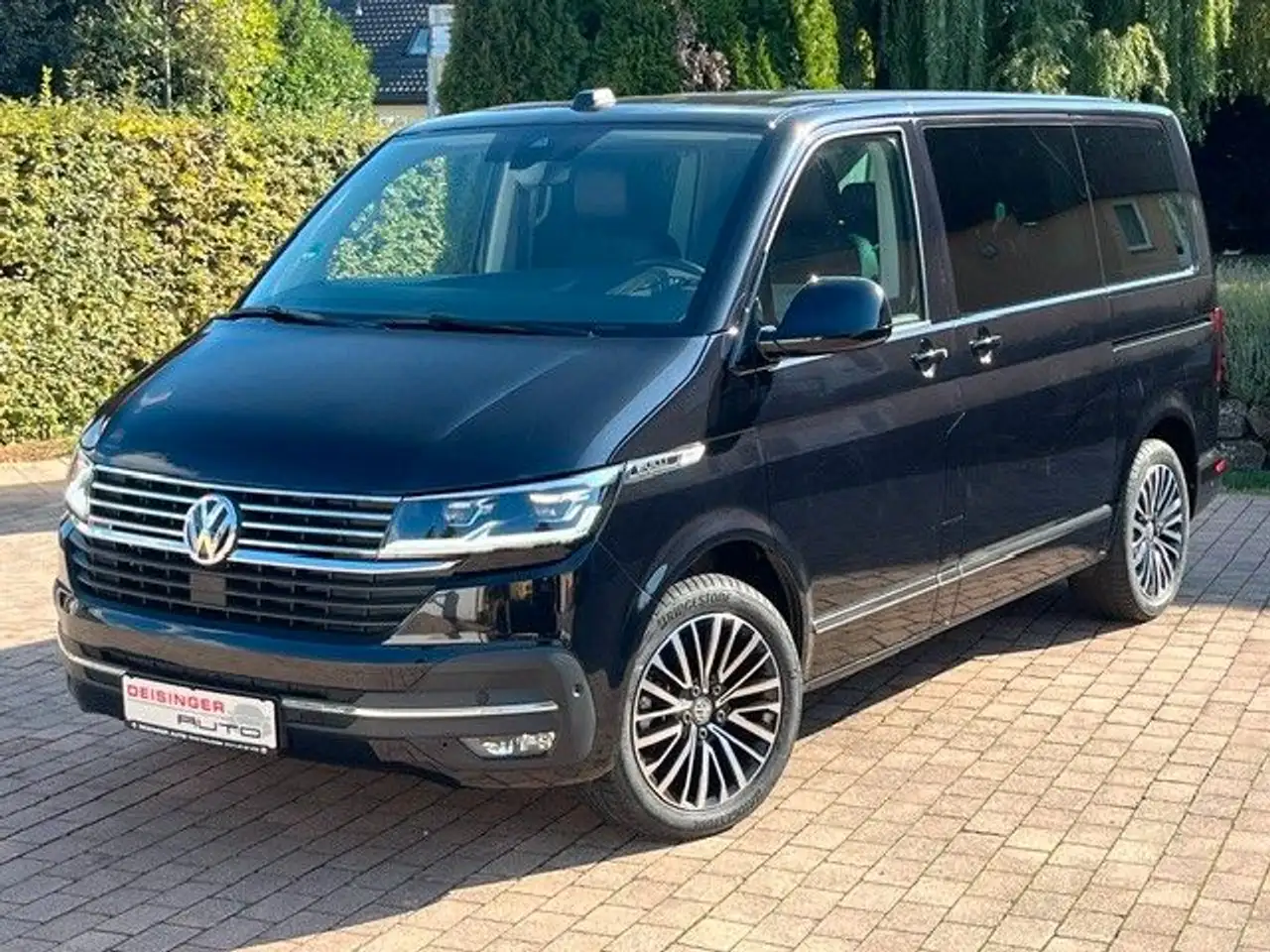 Volkswagen T6 Multivan T6.1 Highline 4Motion DSG *DIF-SP*E-SITZ* — photo 1 of 15