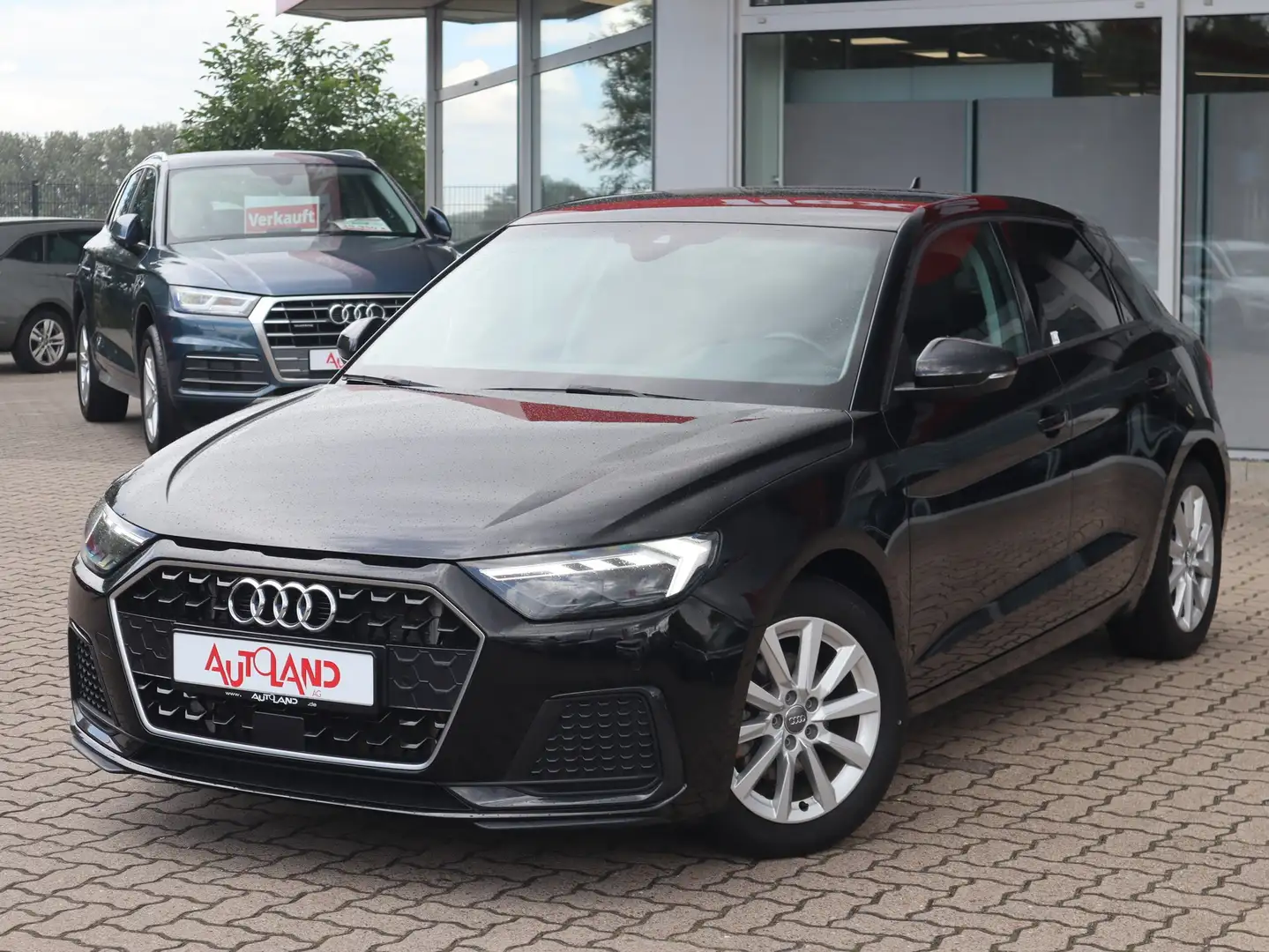 Audi A1 Sportback 30 TFSI LED Navi Tempomat DAB PDC Schwarz - 2