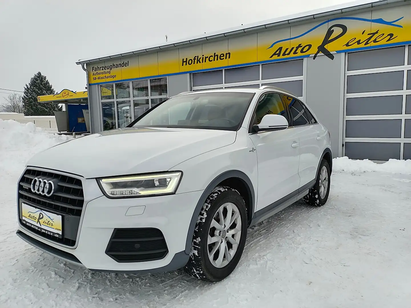 Audi Q3 2,0 TDI Intense quattro S-tronic *LED*PDC*Sitzh... Weiß - 1