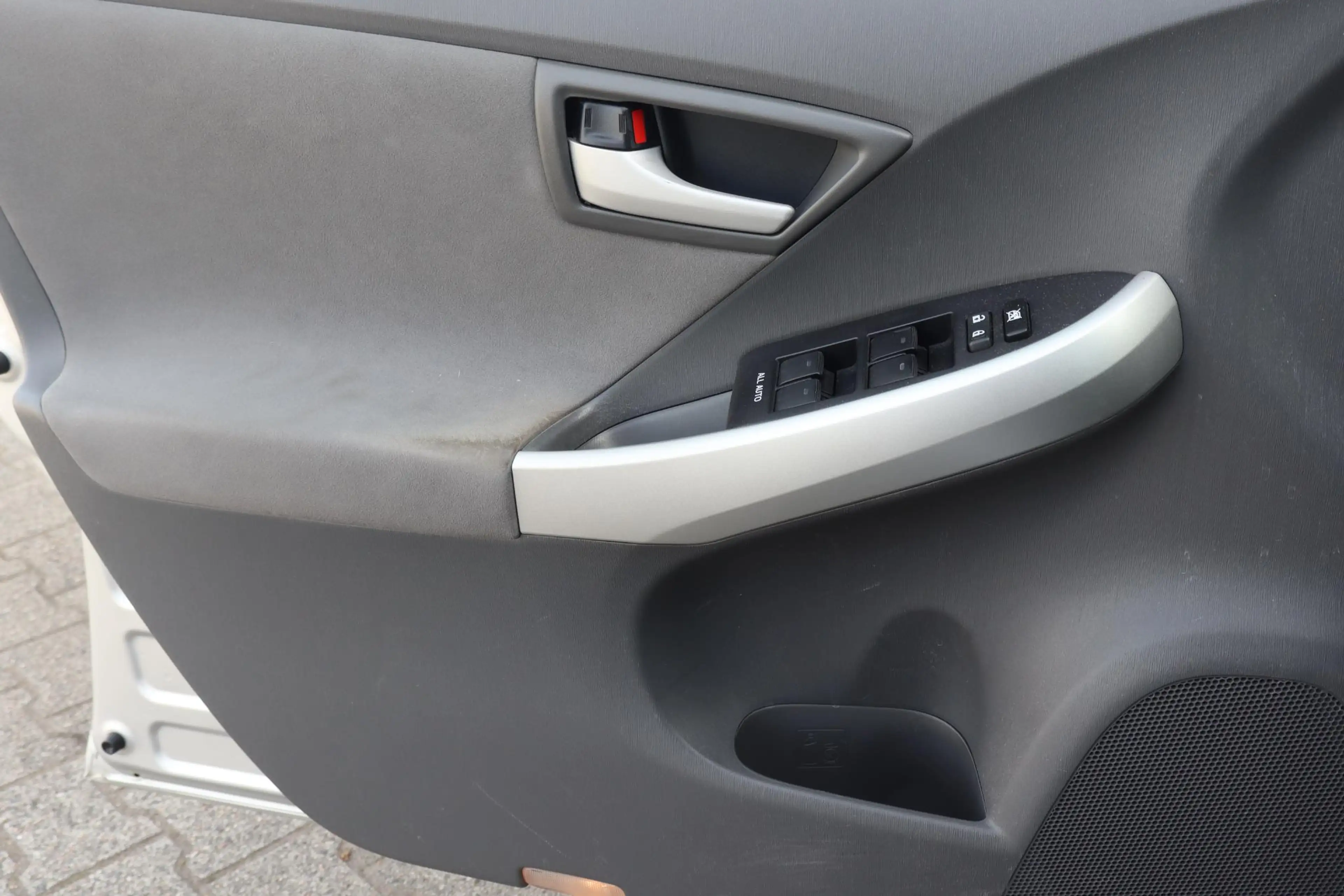 Toyota Prius 1.8 Aspiration | Leuke Auto |  PDC achter | LM vel — photo 15