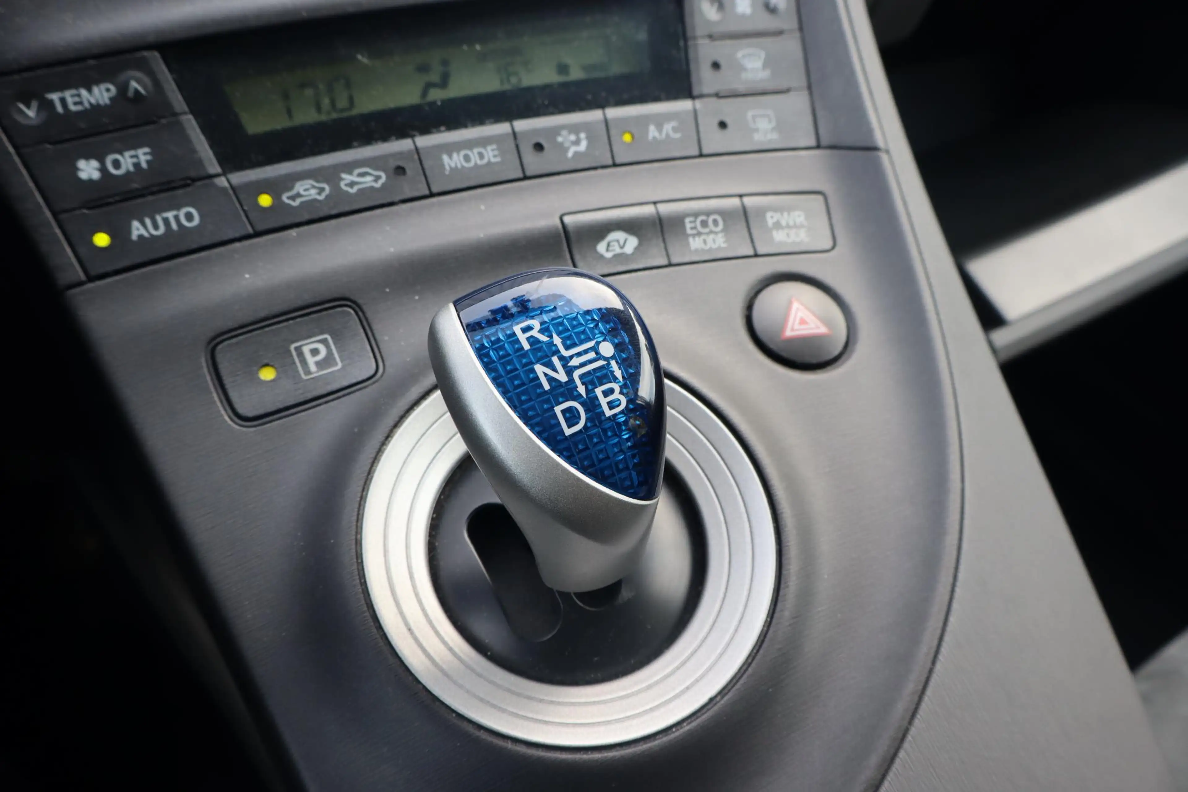 Toyota Prius 1.8 Aspiration | Leuke Auto |  PDC achter | LM vel — photo 13