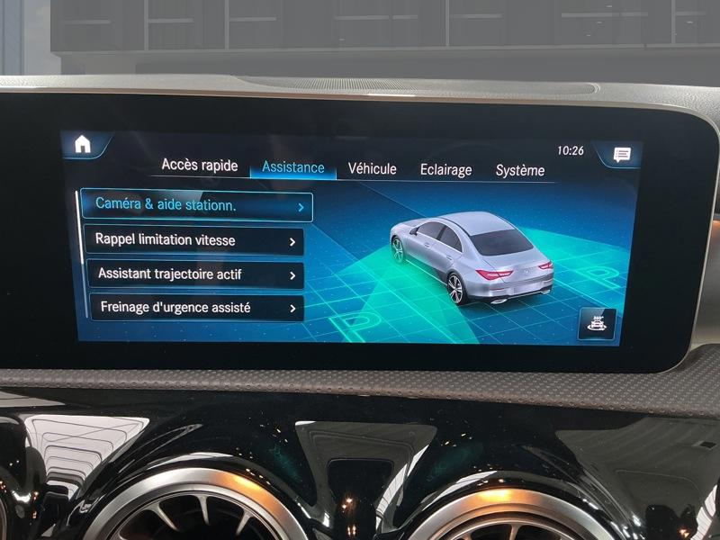 Mercedes-Benz CLA 180 Coupé AMG Line — photo 8