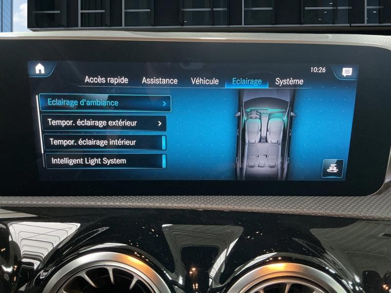 Mercedes-Benz CLA 180 Coupé AMG Line — photo 10