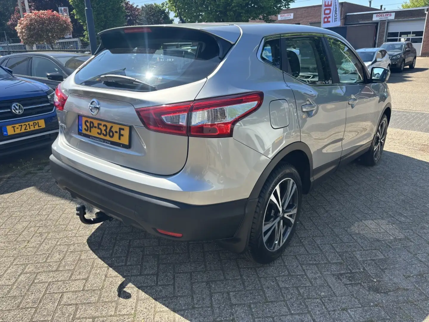 Nissan Qashqai 1.2 Acenta Grijs - 2