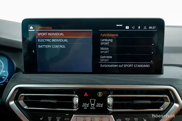 BMW X3 view 12