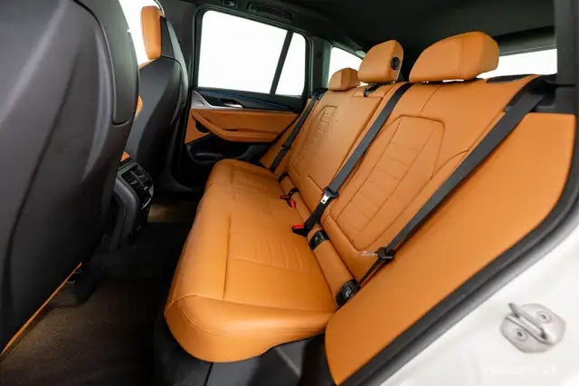 BMW X3 view 7