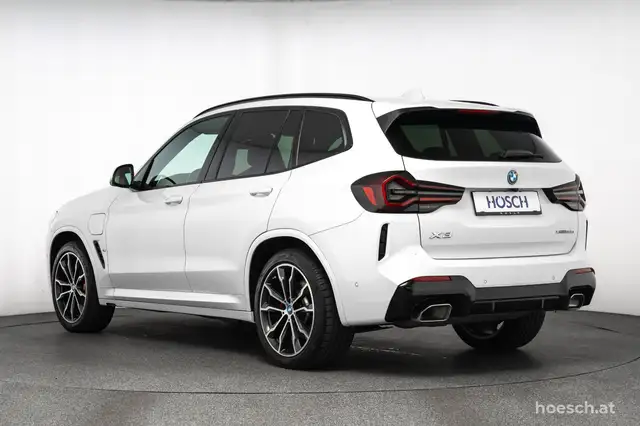 BMW X3 view 4