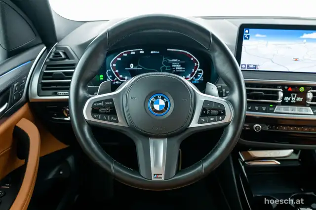 BMW X3 view 6