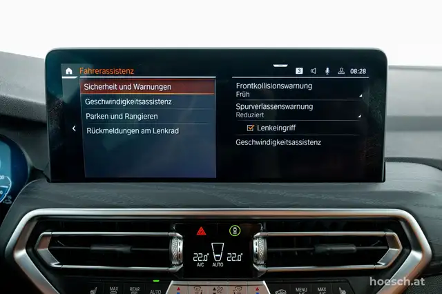 BMW X3 view 13